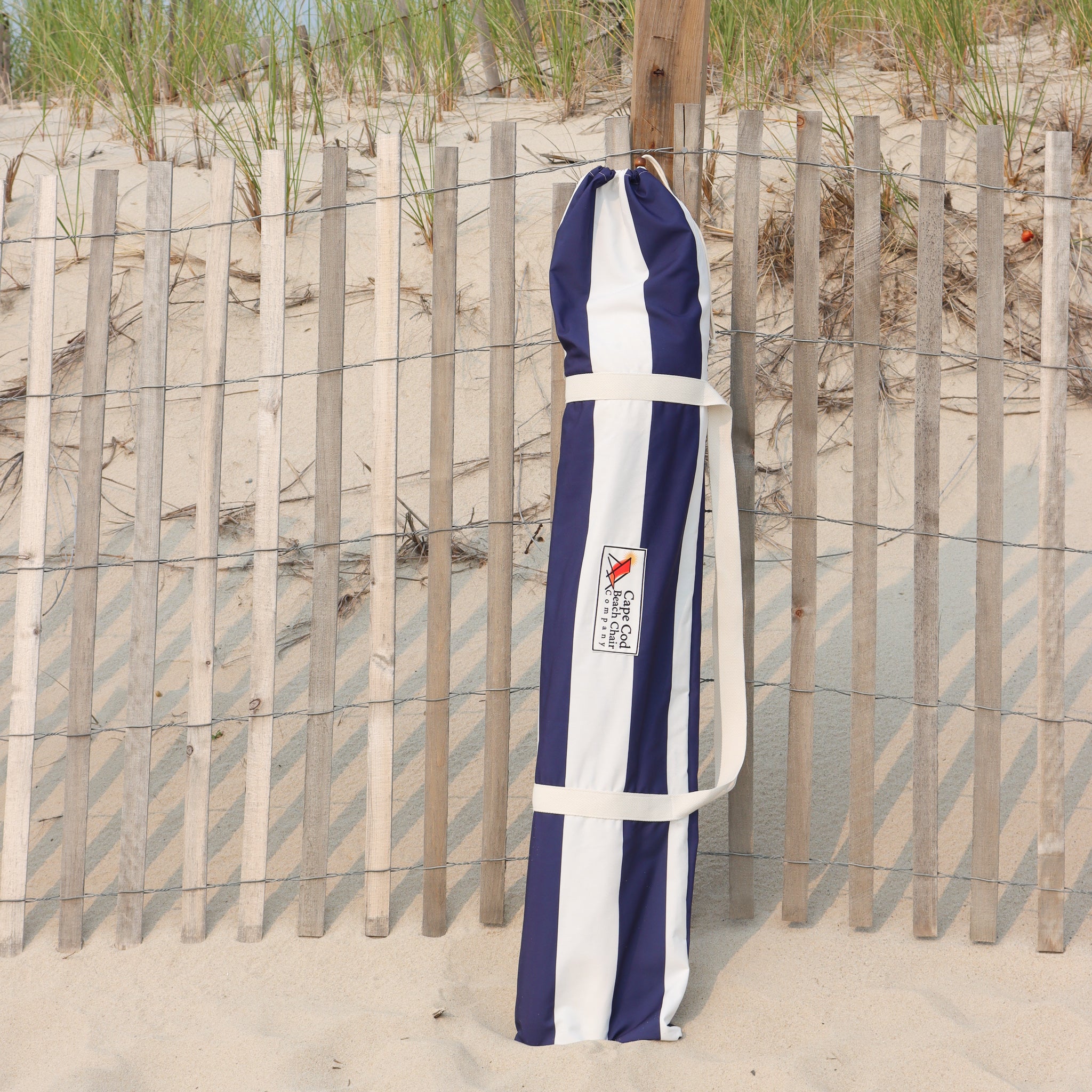 Convenient matching carrying bag for premium beach umbrella